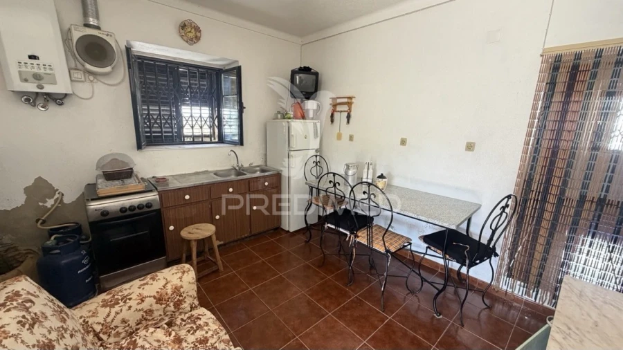 Moradia T2 para Venda em Santiago Maior Foto 6