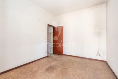 Moradia T5 para Venda em Santo Antonio dos Olivais