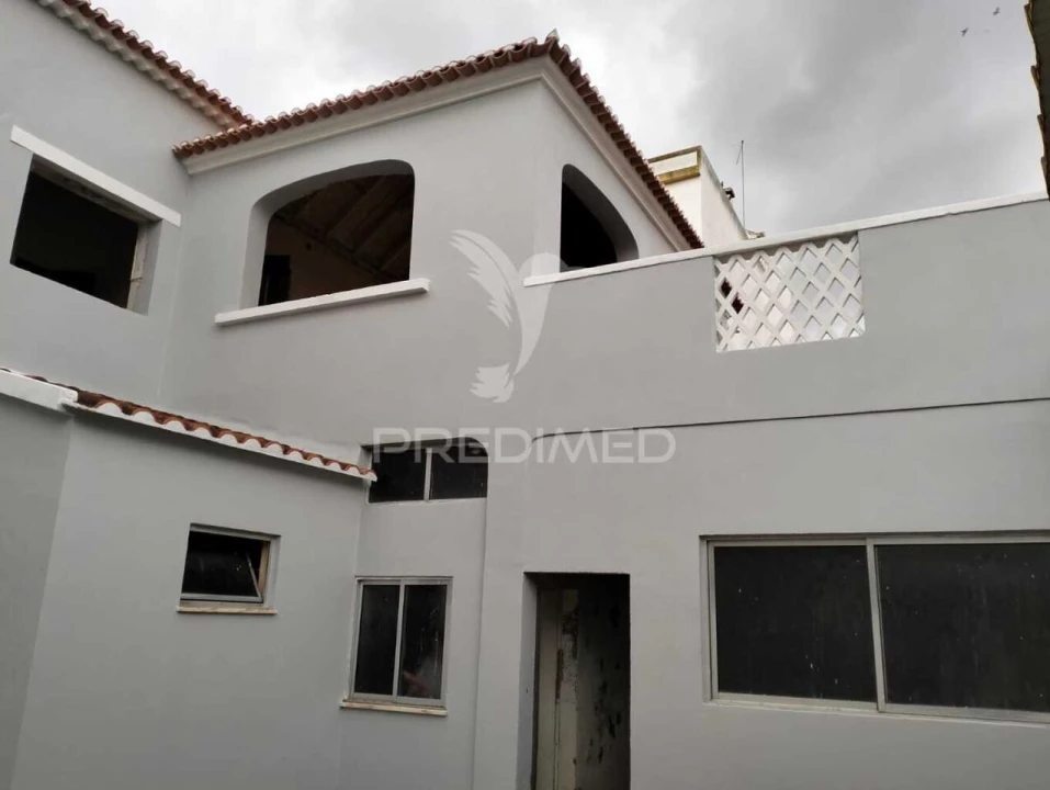 Moradia T6 para Venda em Almeirim Foto 5