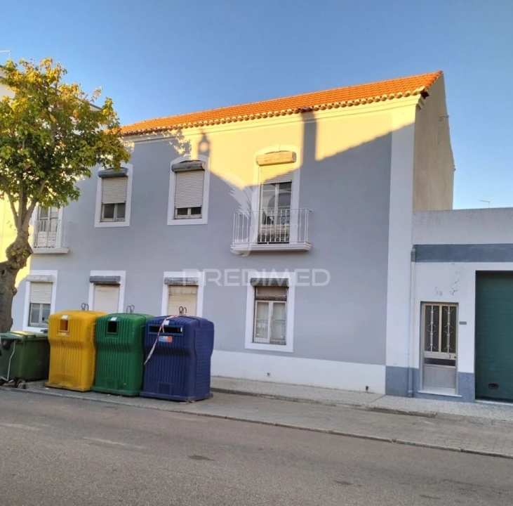 Moradia T6 para Venda em Almeirim Foto 2