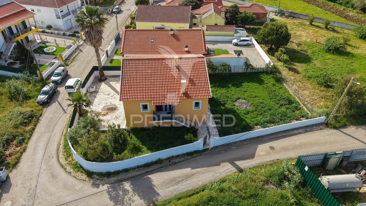 Moradia T2 para Venda em Arruda dos Vinhos Foto 28