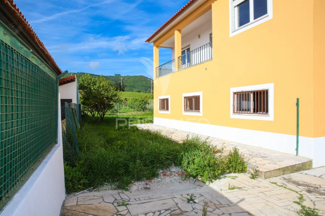 Moradia T2 para Venda em Arruda dos Vinhos Foto 25