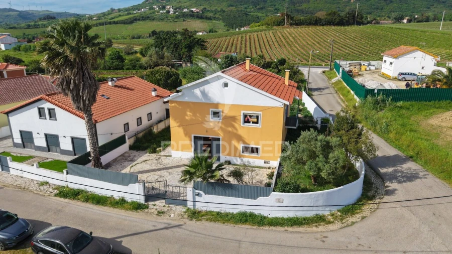 Moradia T2 para Venda em Arruda dos Vinhos Foto 32