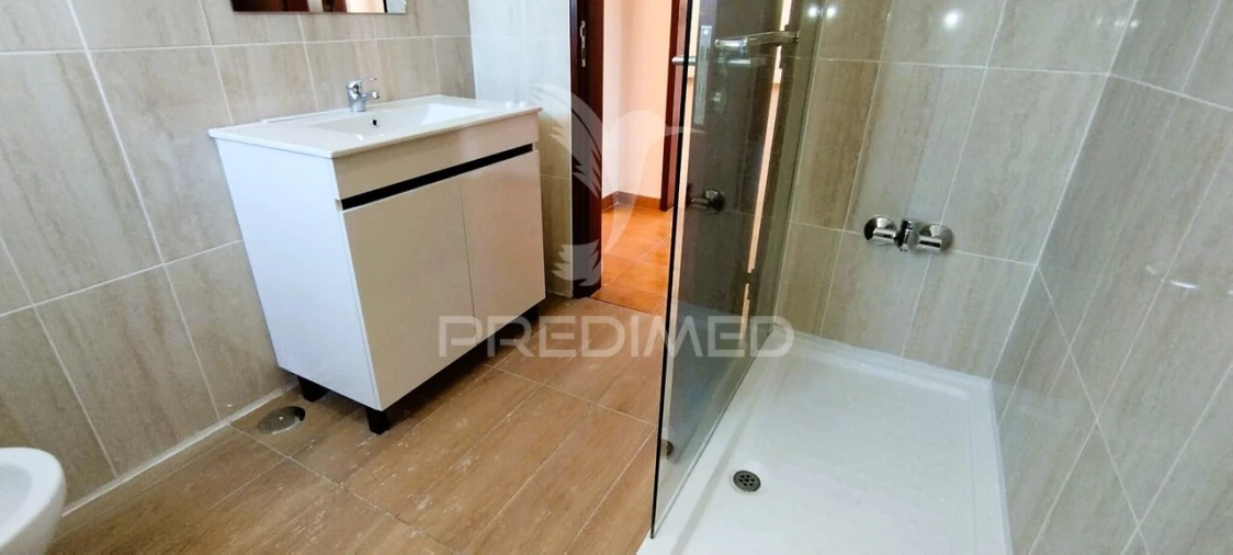 Moradia T2 para Venda em Arruda dos Vinhos Foto 15