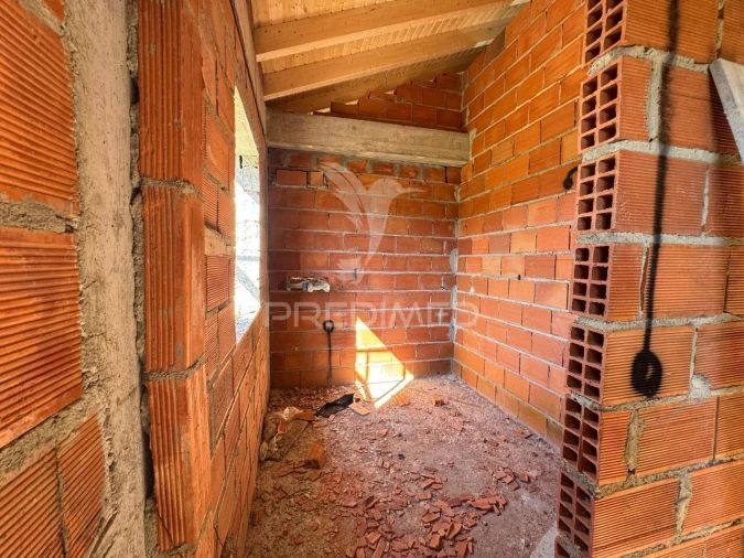 Moradia T3 para Venda em Olalhas Foto 9