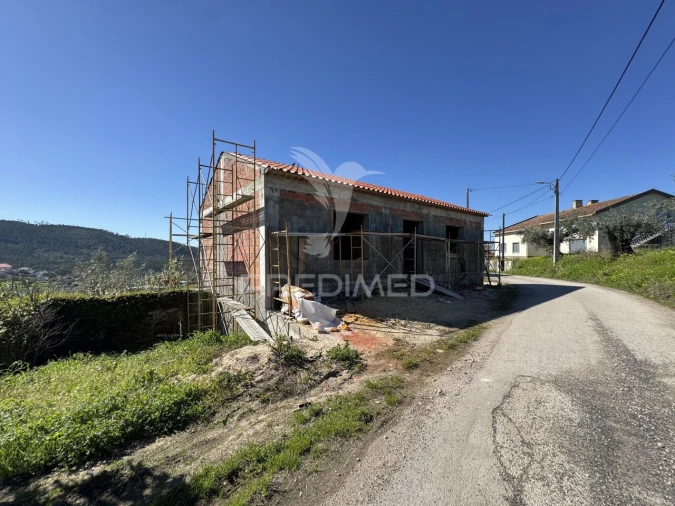 Moradia T3 para Venda em Olalhas Foto 18