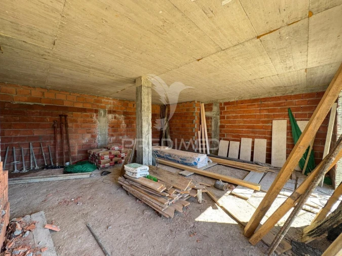 Moradia T3 para Venda em Olalhas Foto 3