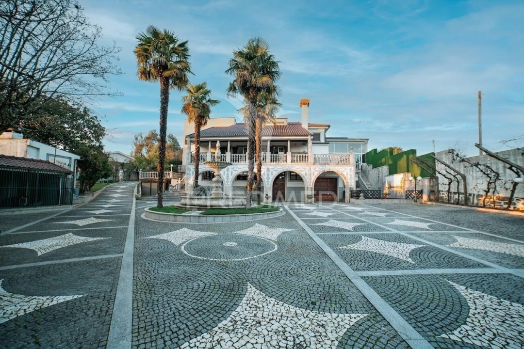 Moradia T5 para Venda em Lama Foto 4