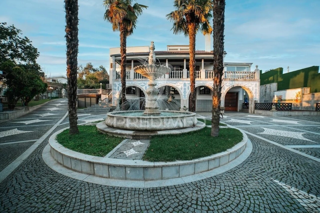 Moradia T5 para Venda em Lama Foto 1