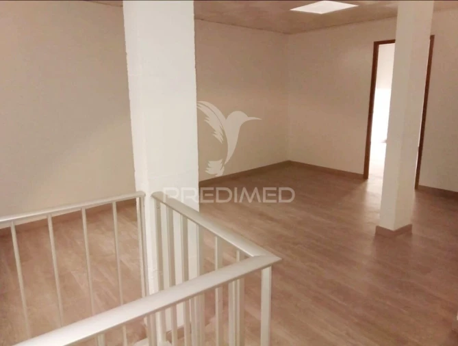 Moradia T4 para Venda em Alcains Foto 12