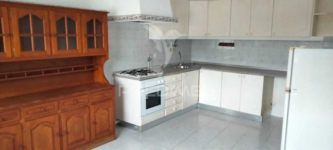 Apartamento T1 para Venda em São Bartolomeu de Messines Foto 1