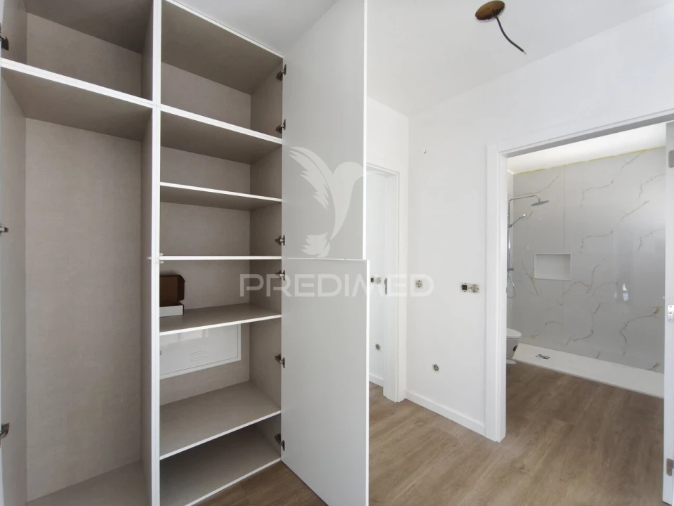 Moradia T3 para Venda em Fatima Foto 24