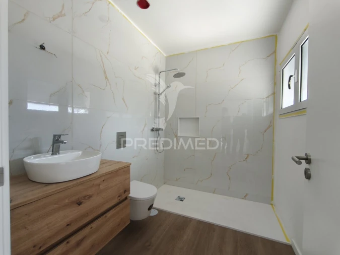 Moradia T3 para Venda em Fatima Foto 23