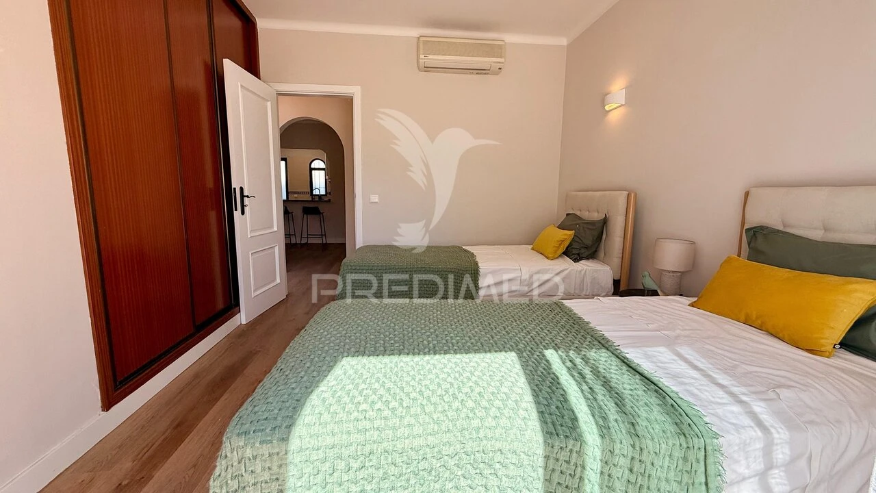 Apartamento T2 para Venda em Alvor Foto 8
