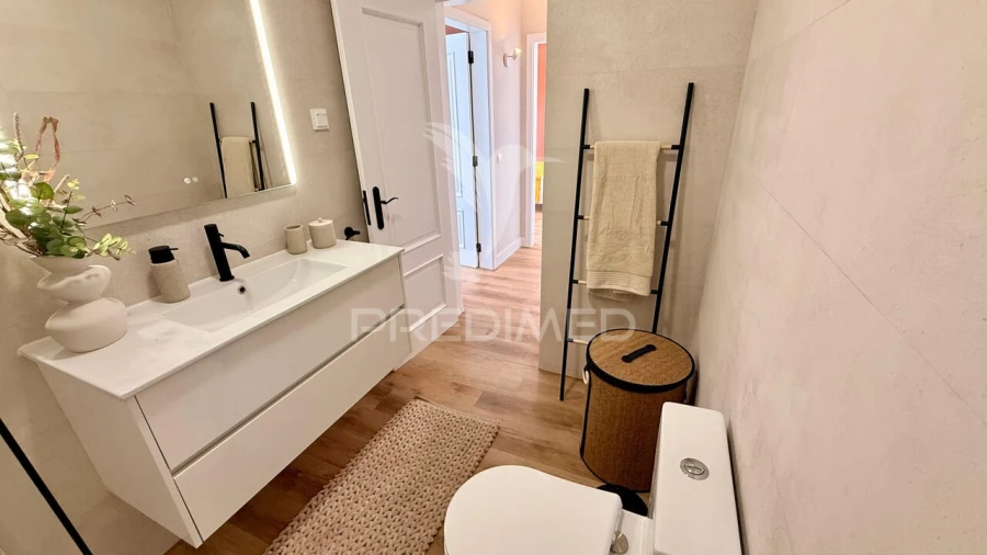 Apartamento T2 para Venda em Alvor Foto 6