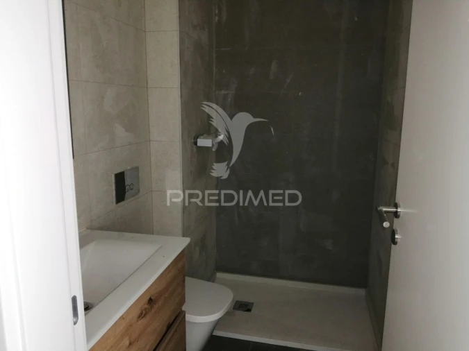 Moradia T4 para Venda em Corroios Foto 21