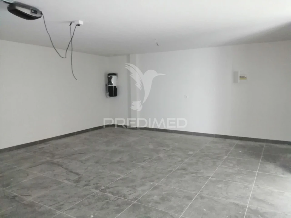 Moradia T4 para Venda em Corroios Foto 23