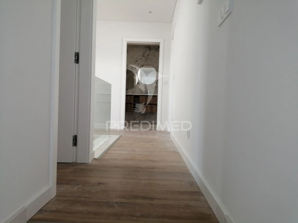 Moradia T4 para Venda em Corroios Foto 14