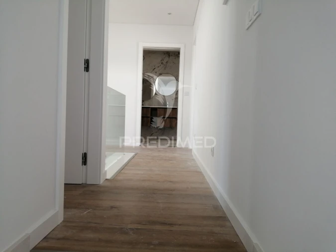 Moradia T4 para Venda em Corroios Foto 14