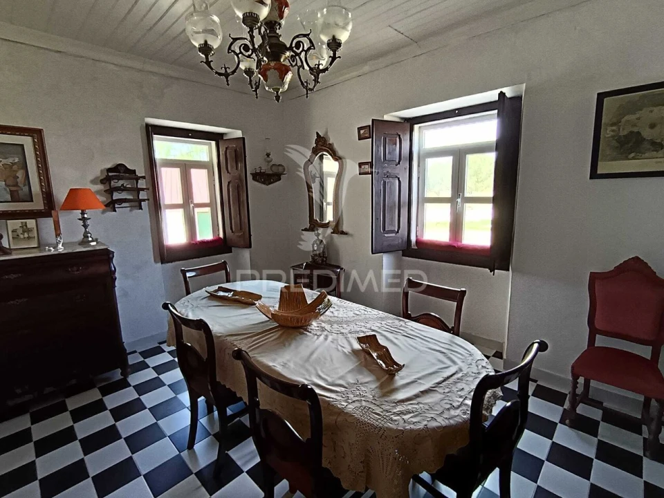 Moradia T5 para Venda em Santa Eulalia Foto 4