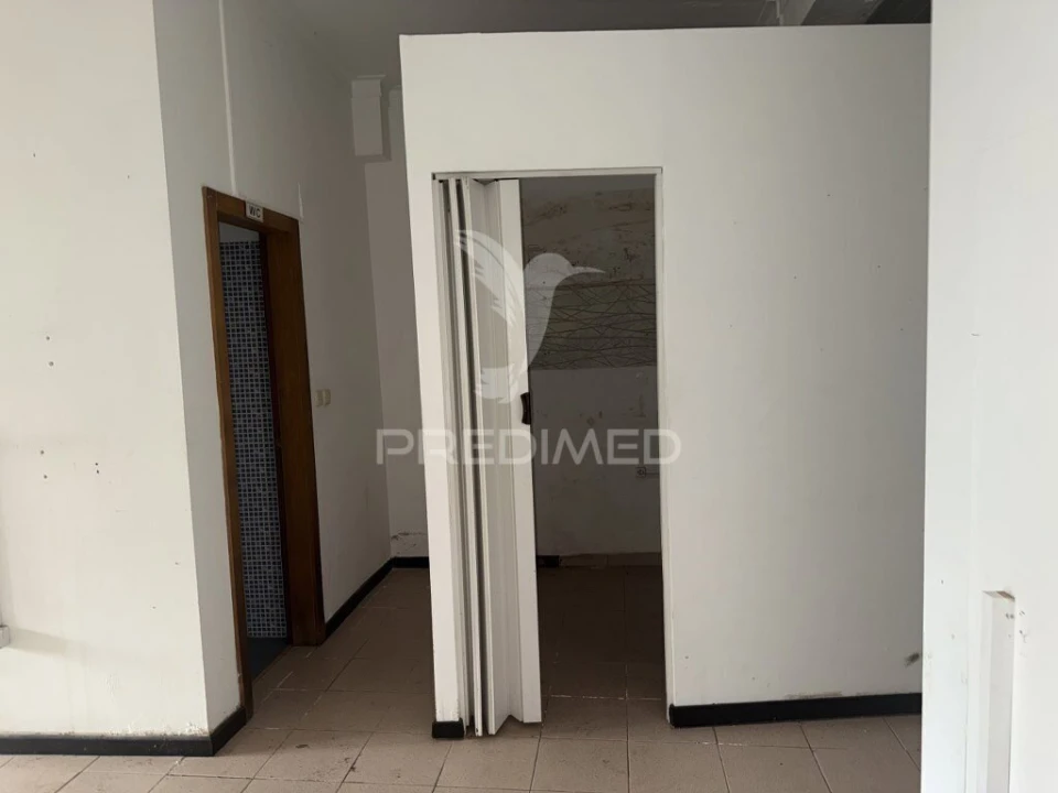 Prédio para Venda em Arruda dos Vinhos Foto 11