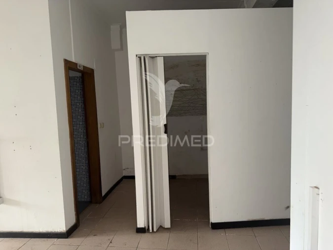 Prédio para Venda em Arruda dos Vinhos Foto 11