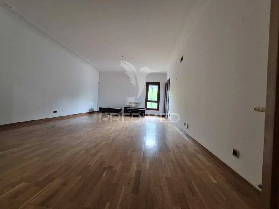 Apartamento T2 para Venda em Vila Franca de Xira Foto 6