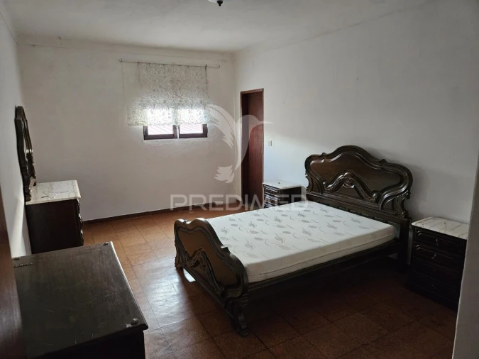 Moradia T6 para Venda em Alter do Chão Foto 4