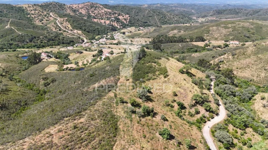 Terreno para Venda em Santana da Serra Foto 19
