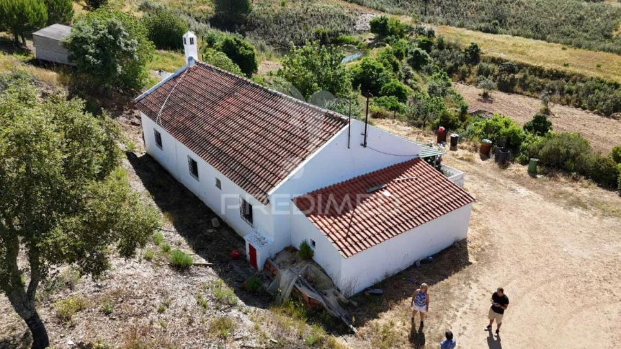 Terreno para Venda em Santana da Serra Foto 16