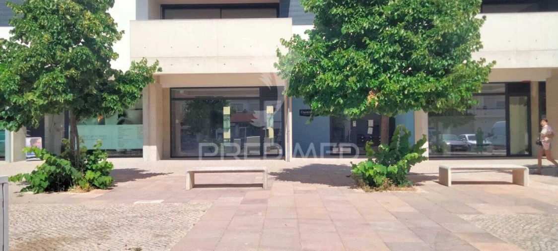 Apartamento T2 para Venda em Portimão Foto 2