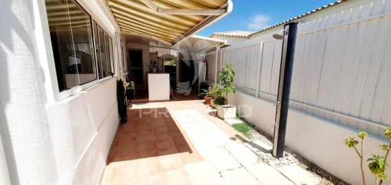 Moradia T3 para Venda em Albufeira e Olhos de Água