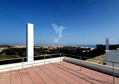 Moradia T4 para Venda em Albufeira e Olhos de Água