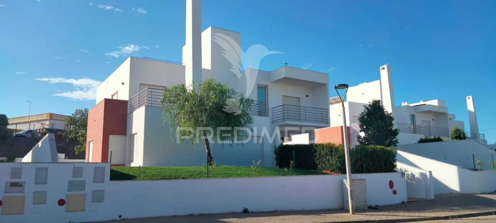 Moradia T4 para Venda em Albufeira e Olhos de Água Foto 1