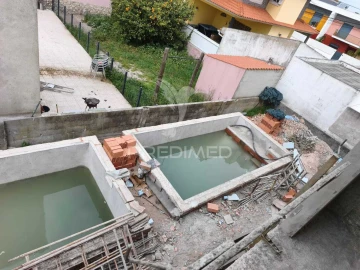Moradia T4 para Venda em Fernao Ferro