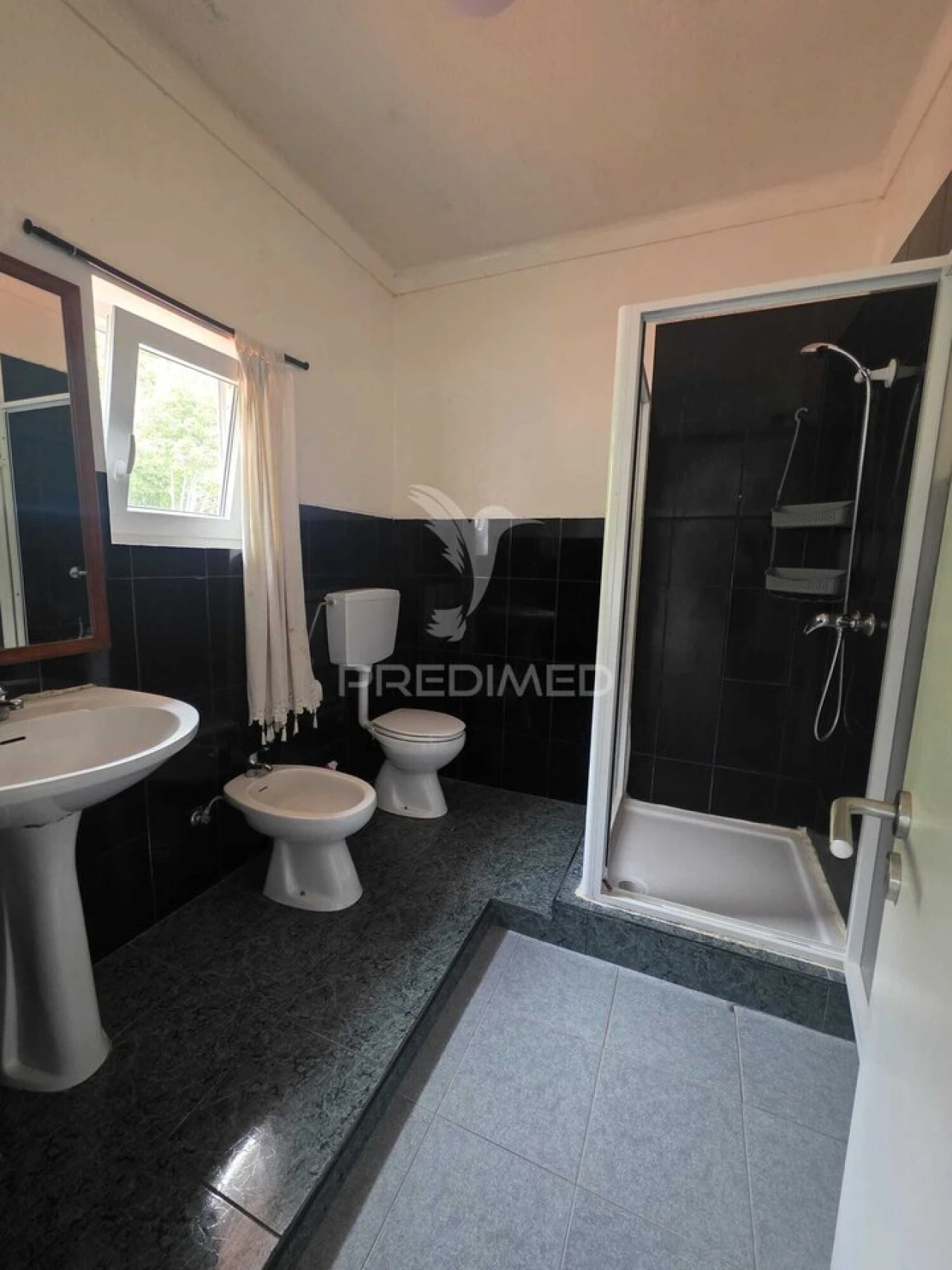 Moradia T4 para Venda em Terra Chã Foto 11