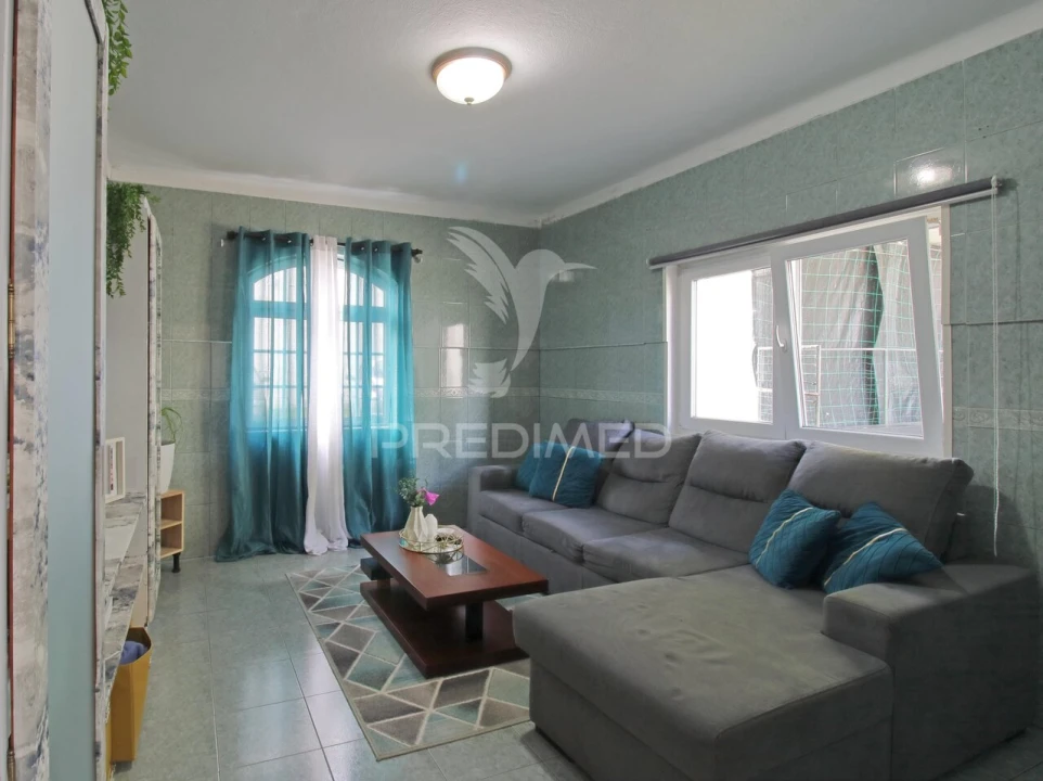 Moradia T6 para Venda em Terra Chã Foto 12