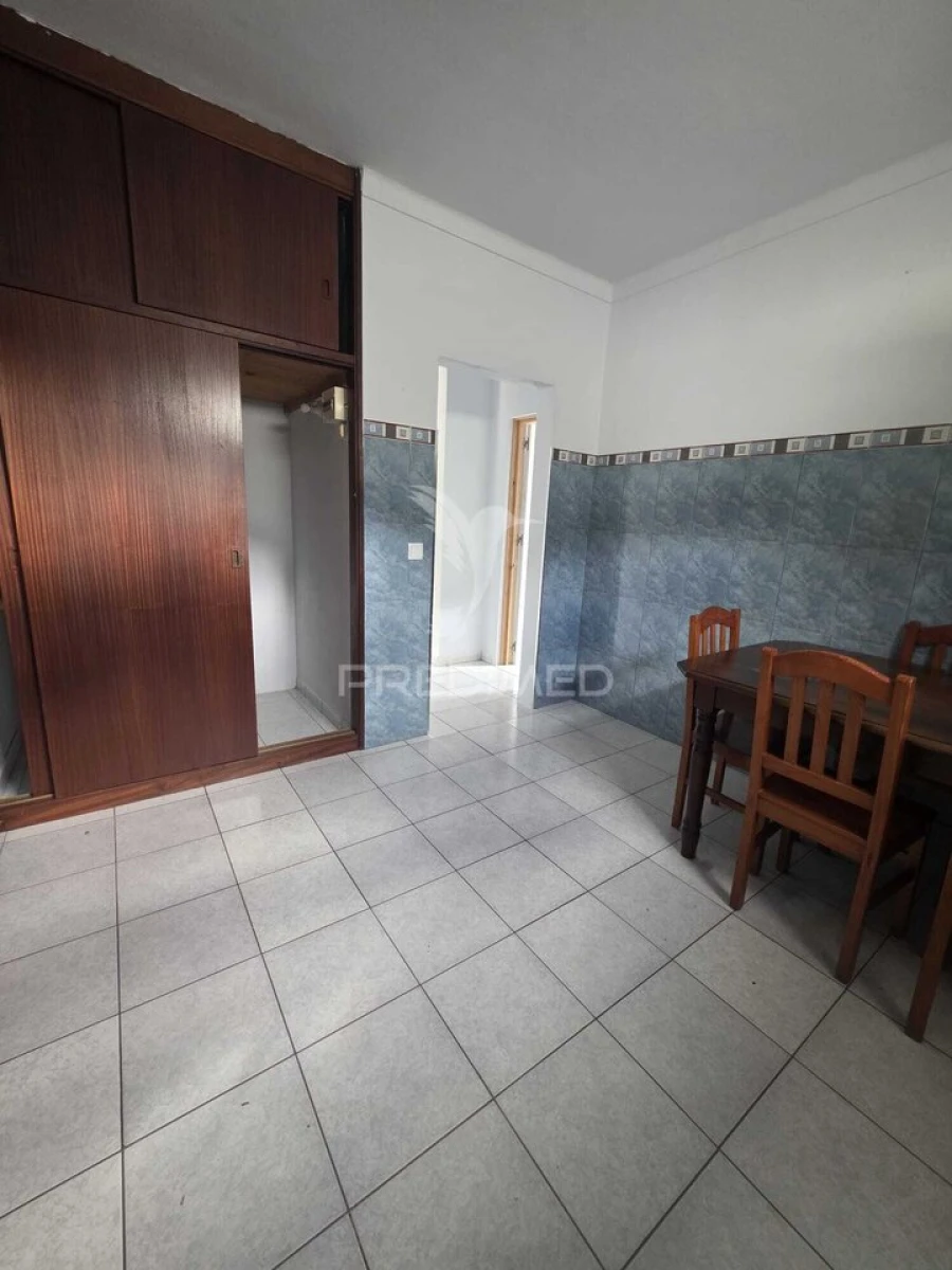 Moradia T4 para Venda em Terra Chã Foto 13