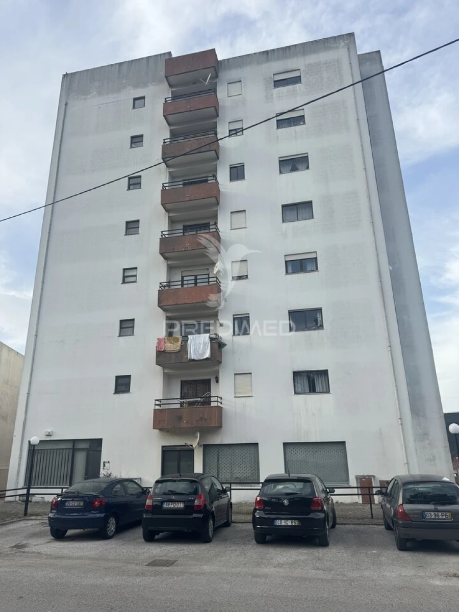 Apartamento T1 para Venda em Minde Foto 2