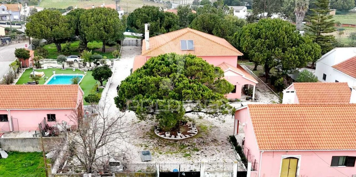 Moradia T6 para Venda em Samora Correia Foto 18