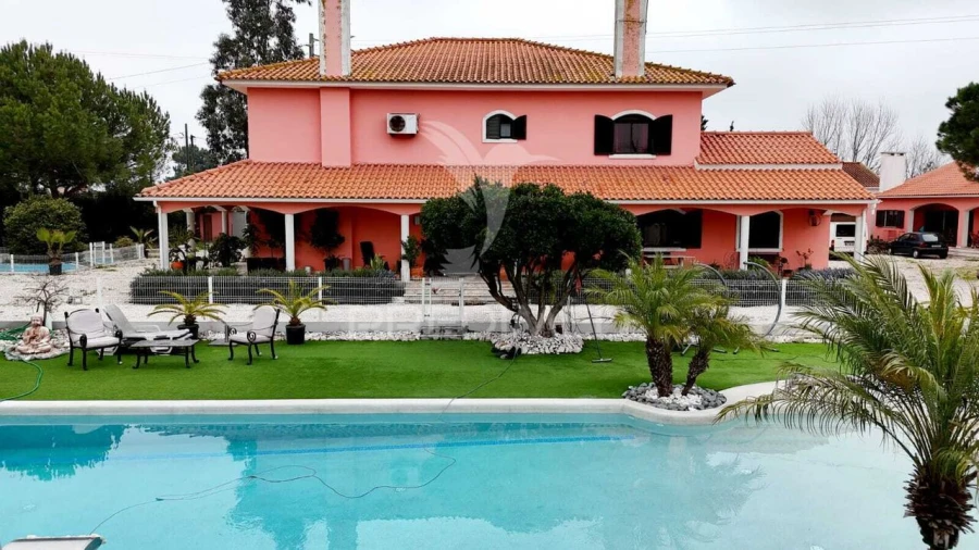 Moradia T6 para Venda em Samora Correia Foto 17