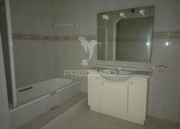 Moradia T5 para Venda em São Francisco Foto 9