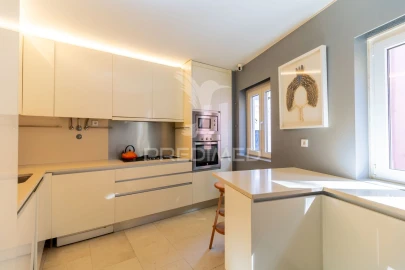 Apartamento T2 para Venda em Santa Maria Maior