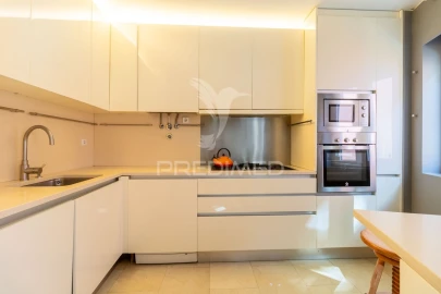 Apartamento T2 para Venda em Santa Maria Maior