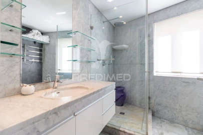 Apartamento T2 para Venda em Santa Maria Maior