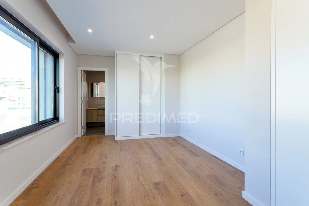 Moradia T3 para Venda em Barcarena Foto 7