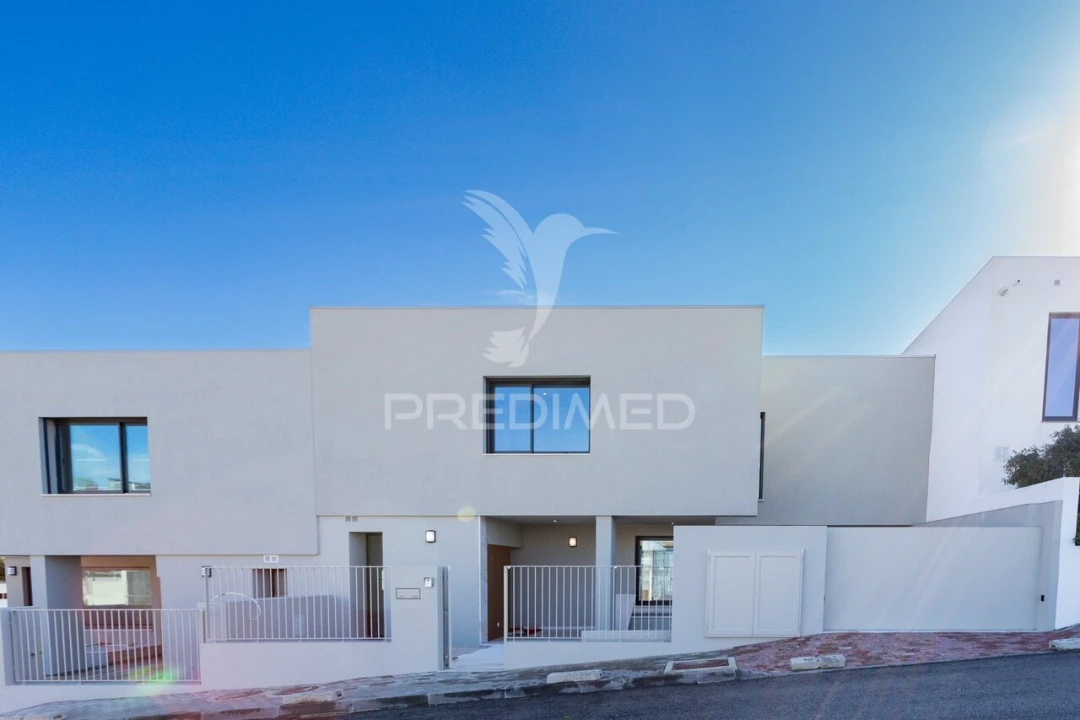 Moradia T3 para Venda em Barcarena Foto 15