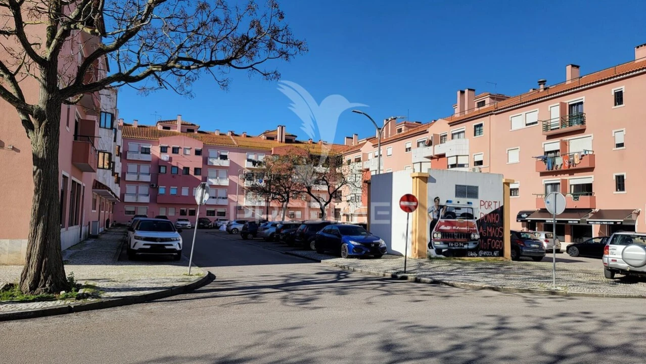 Apartamento T3 para Venda em Moita Foto 25