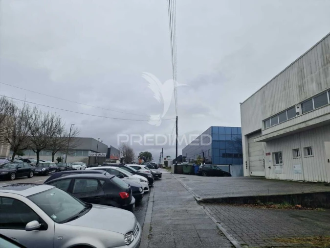 Armazém para Arrendamento em Quinchães Foto 5