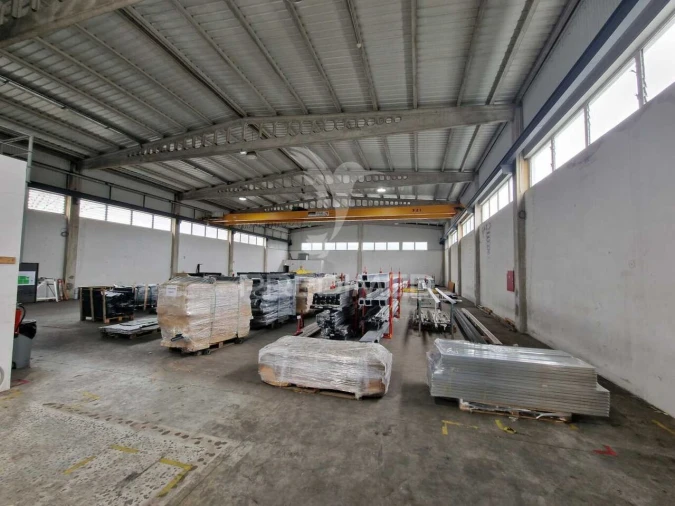 Armazém para Arrendamento em Quinchães Foto 8